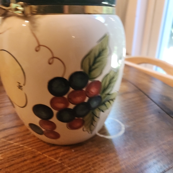 Knott’s Berry Farm Fruit Motif Ceramic Kitchen Canister - Picture 4 of 5